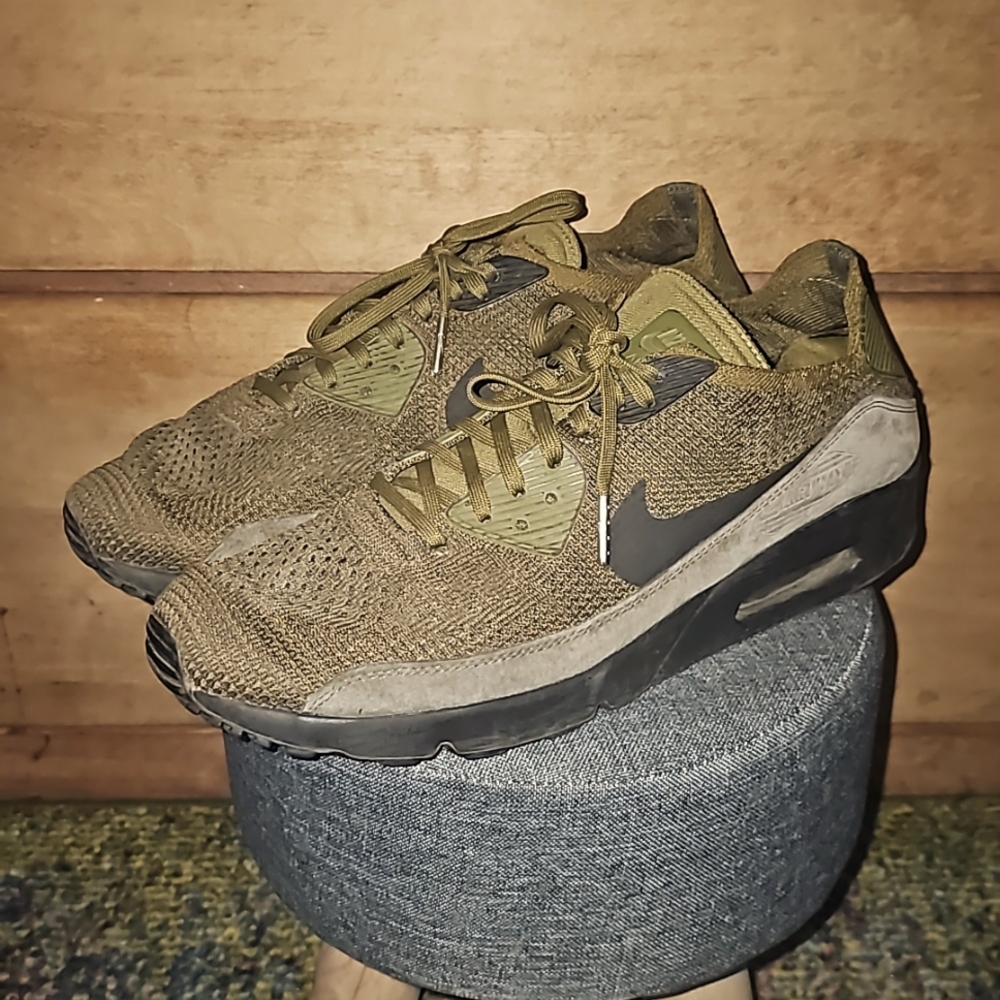 Nike | Air Max 90 Ultra 2.0 Flyknit , Olive Flak